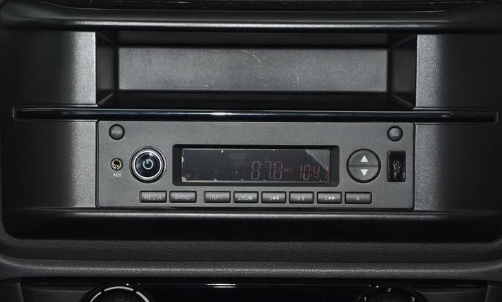 汽车收音机FM1和FM2频段切换指南