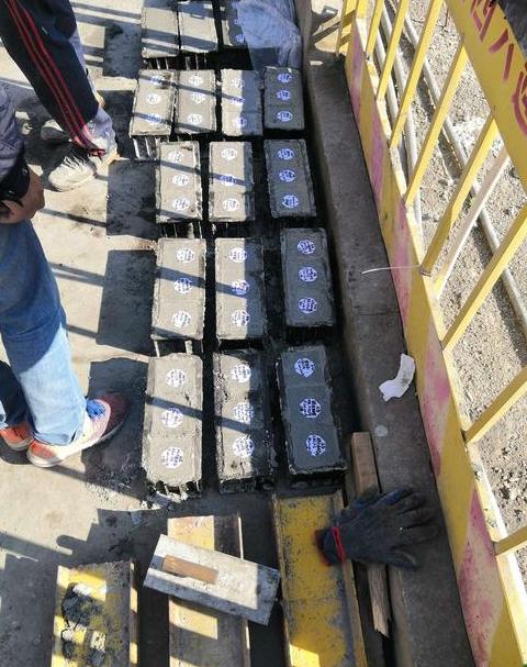 塔吊基础施工全解析：定位、浇筑与抗压强度控制