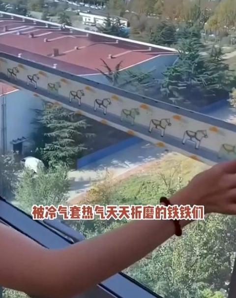 冬季窗户玻璃滴水原因及解决办法