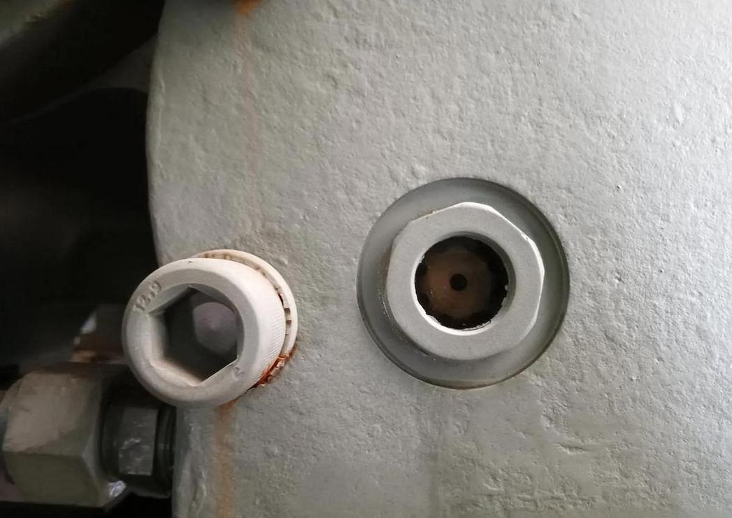 水冷螺杆制冷机组常见故障解析及维修技巧