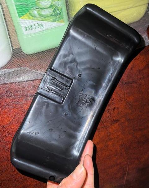 冰箱后侧漏水原因及解决方法揭秘