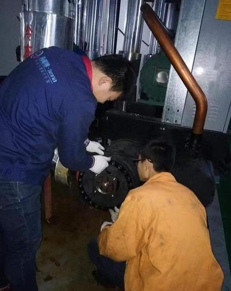 空调压缩机缺油噪音问题解析与解决