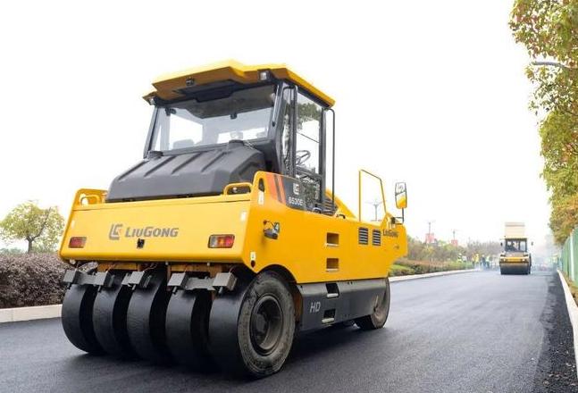轮胎压路机与钢轮压路机类型解析及选型指南