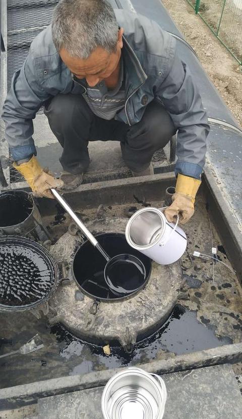 沥青混合料取样方法与数量解析