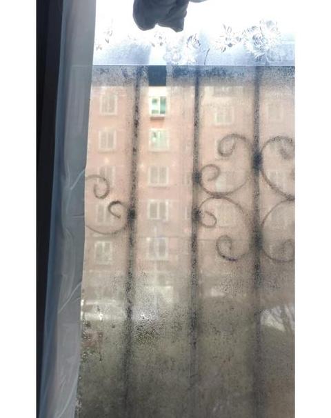 冬季窗玻璃反水处理攻略