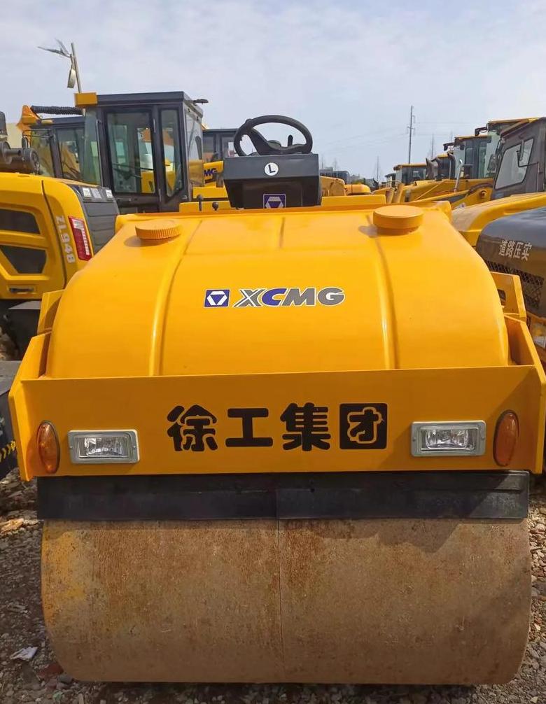 双钢轮压路机标准工作宽度一览